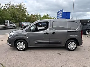 Used 2019 Vauxhall Combo Sportive Grey - Interior and Exterior details 6