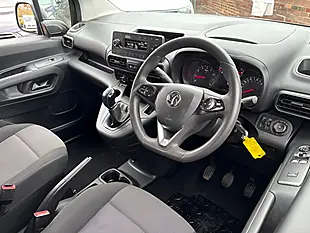 Used 2019 Vauxhall Combo Sportive Grey - Interior and Exterior details 8
