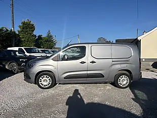 Used 2019 Vauxhall Combo Sportive Grey - Interior and Exterior details 10