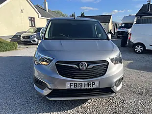 Used 2019 Vauxhall Combo Sportive Grey - Interior and Exterior details 5