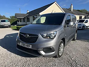 Used 2019 Vauxhall Combo Sportive Grey - Interior and Exterior details 9