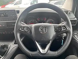 Used 2019 Vauxhall Combo Sportive Grey - Interior and Exterior details 13
