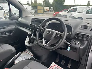 Used 2019 Vauxhall Combo Sportive Grey - Interior and Exterior details 5