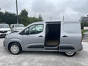 Used 2019 Vauxhall Combo Sportive Grey - Interior and Exterior details 7