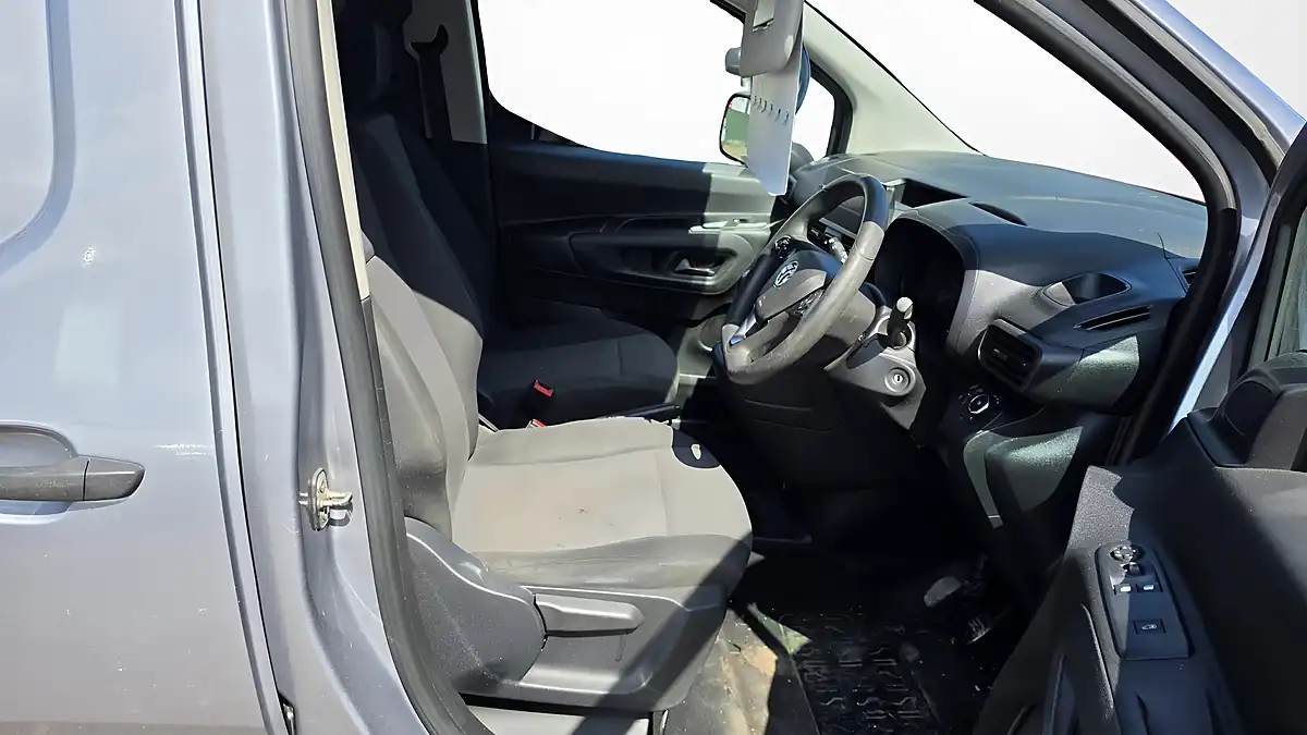 Used 2019 Vauxhall Combo Sportive Grey - Interior and Exterior details 14