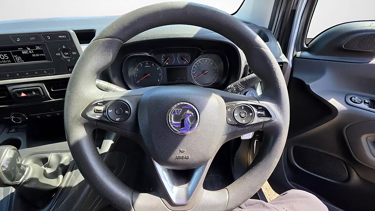 Used 2019 Vauxhall Combo Sportive Grey - Interior and Exterior details 19