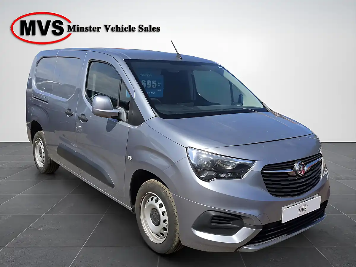 Used 2019 Vauxhall Combo Sportive Grey - Interior and Exterior details 2