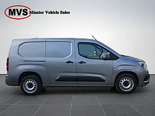 Used 2019 Vauxhall Combo Sportive Grey - Interior and Exterior details 3