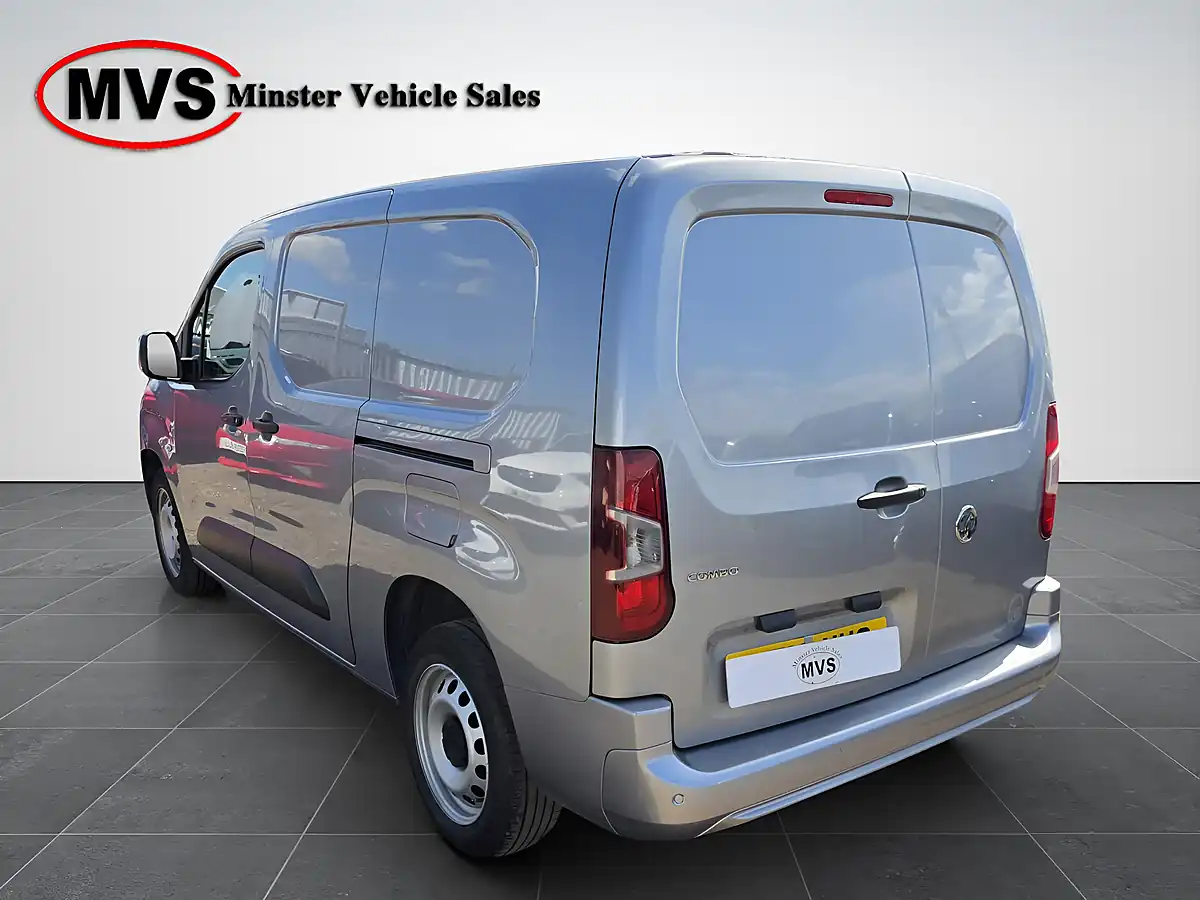 Used 2019 Vauxhall Combo Sportive Grey - Interior and Exterior details 6