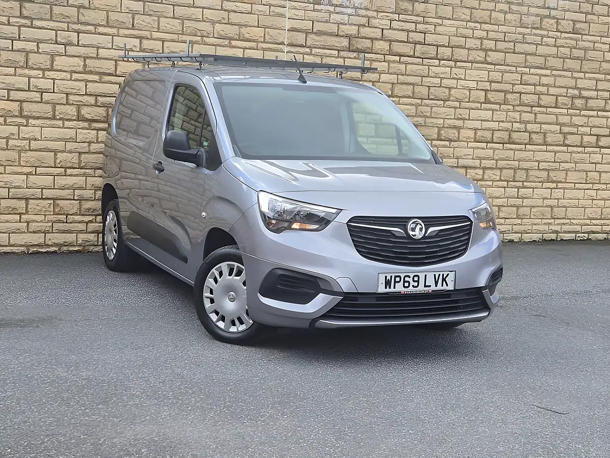 Used 2019 Vauxhall Combo Sportive L1 H1 Grey - Front View