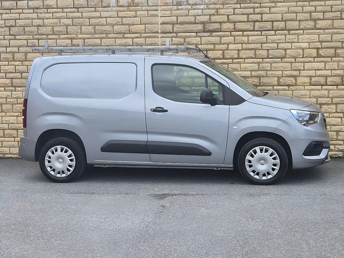 Used 2019 Vauxhall Combo Sportive L1 H1 Grey - Interior and Exterior details 15