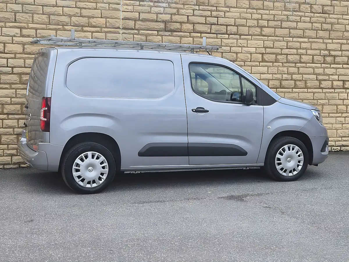 Used 2019 Vauxhall Combo Sportive L1 H1 Grey - Interior and Exterior details 16