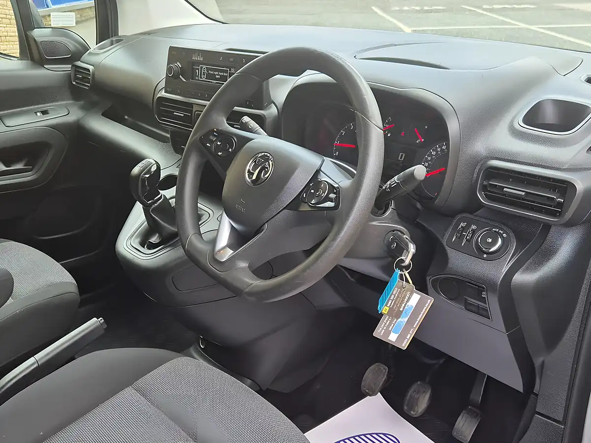 Used 2019 Vauxhall Combo Sportive L1 H1 Grey - Interior and Exterior details 18