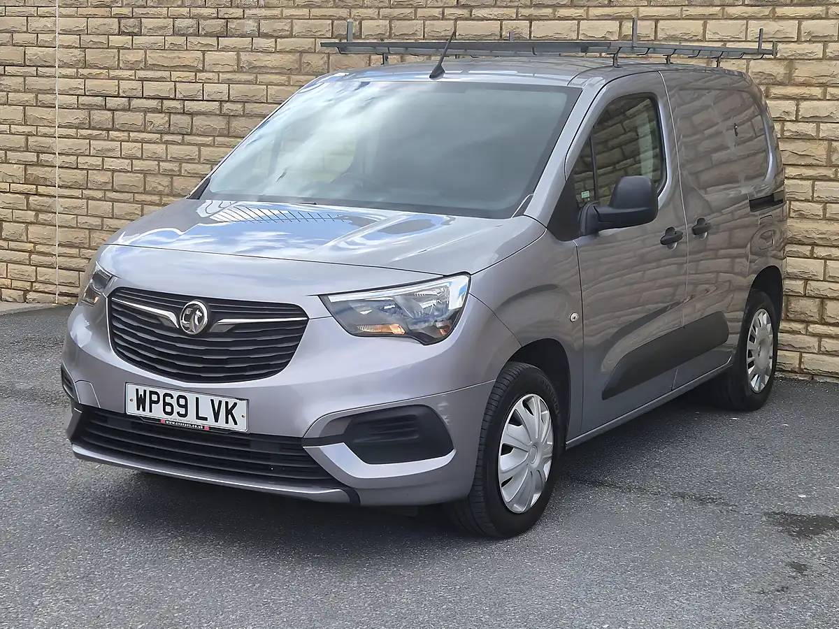 Used 2019 Vauxhall Combo Sportive L1 H1 Grey - Interior and Exterior details 4
