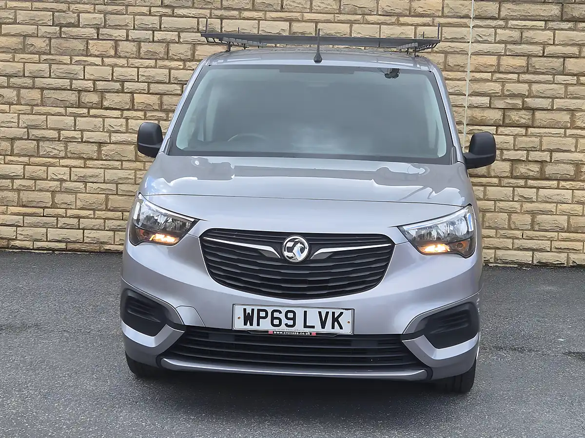 Used 2019 Vauxhall Combo Sportive L1 H1 Grey - Interior and Exterior details 7