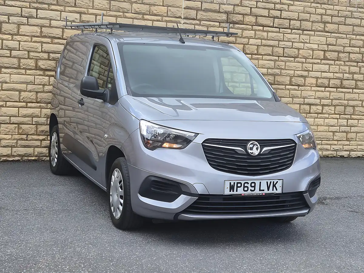 Used 2019 Vauxhall Combo Sportive L1 H1 Grey - Interior and Exterior details 9