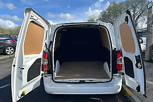 Used 2019 Vauxhall Combo Sportive L1 H1 White - Interior and Exterior details 10