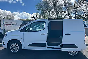 Used 2019 Vauxhall Combo Sportive L1 H1 White - Interior and Exterior details 12