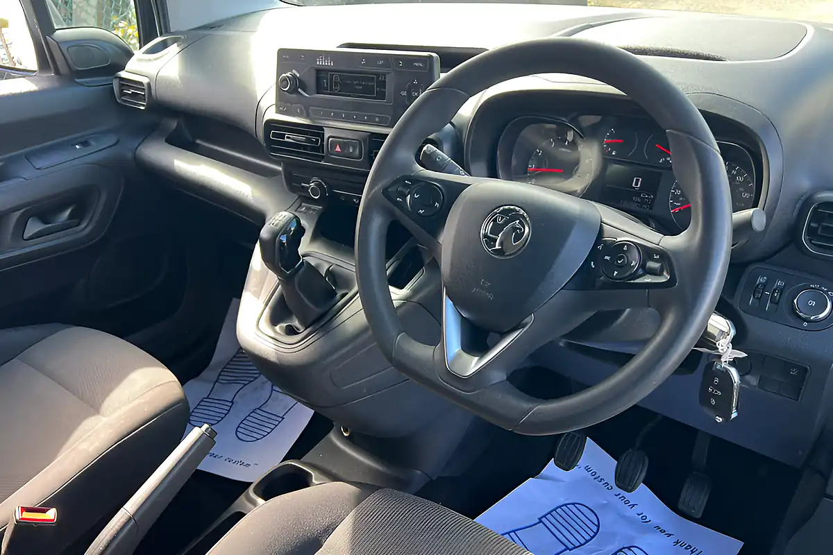 Used 2019 Vauxhall Combo Sportive L1 H1 White - Interior and Exterior details 14