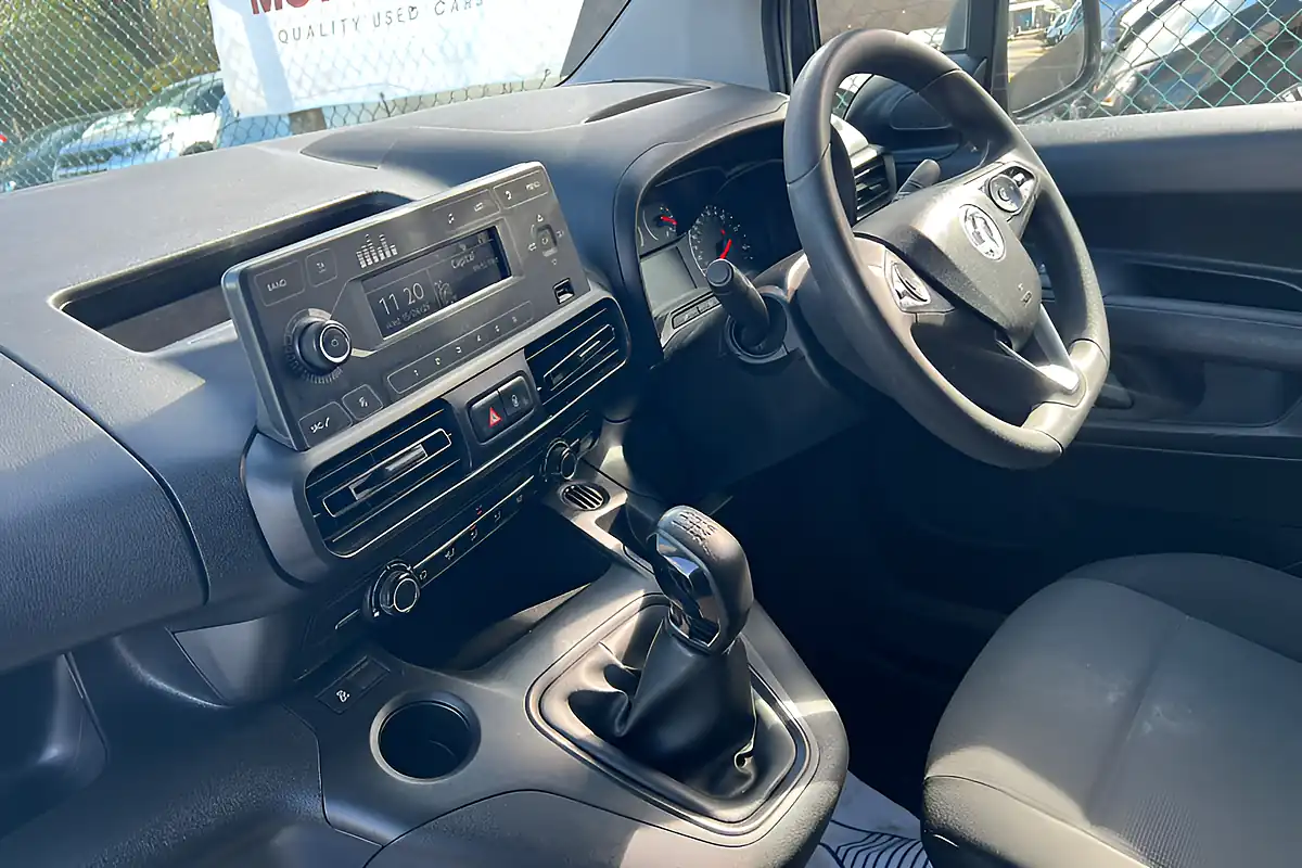 Used 2019 Vauxhall Combo Sportive L1 H1 White - Interior and Exterior details 16