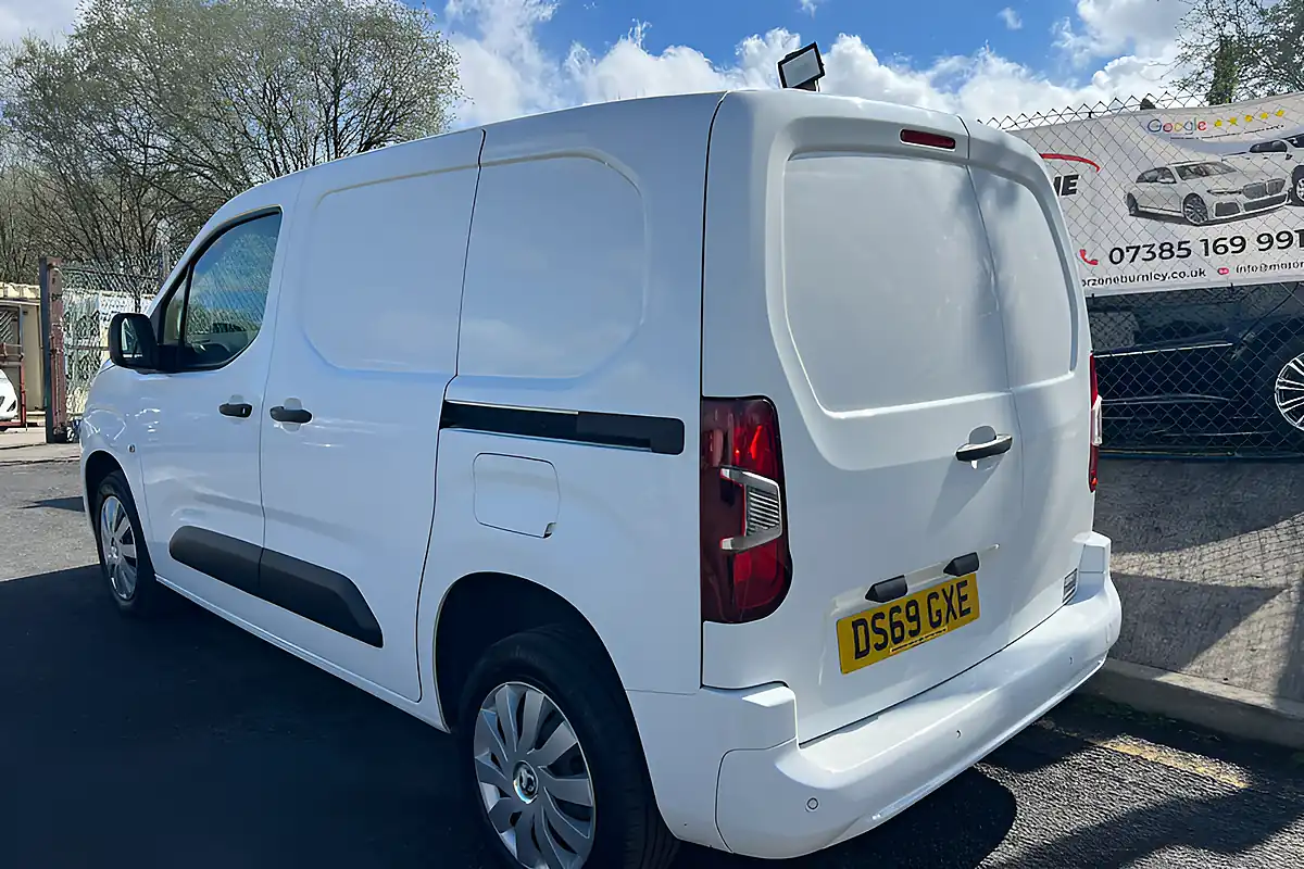 Used 2019 Vauxhall Combo Sportive L1 H1 White - Interior and Exterior details 6