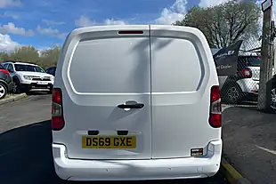 Used 2019 Vauxhall Combo Sportive L1 H1 White - Interior and Exterior details 7