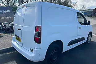 Used 2019 Vauxhall Combo Sportive L1 H1 White - Interior and Exterior details 8