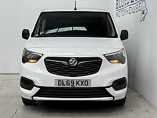 Used 2019 Vauxhall Combo Sportive L1 H1 White - Interior and Exterior details 2