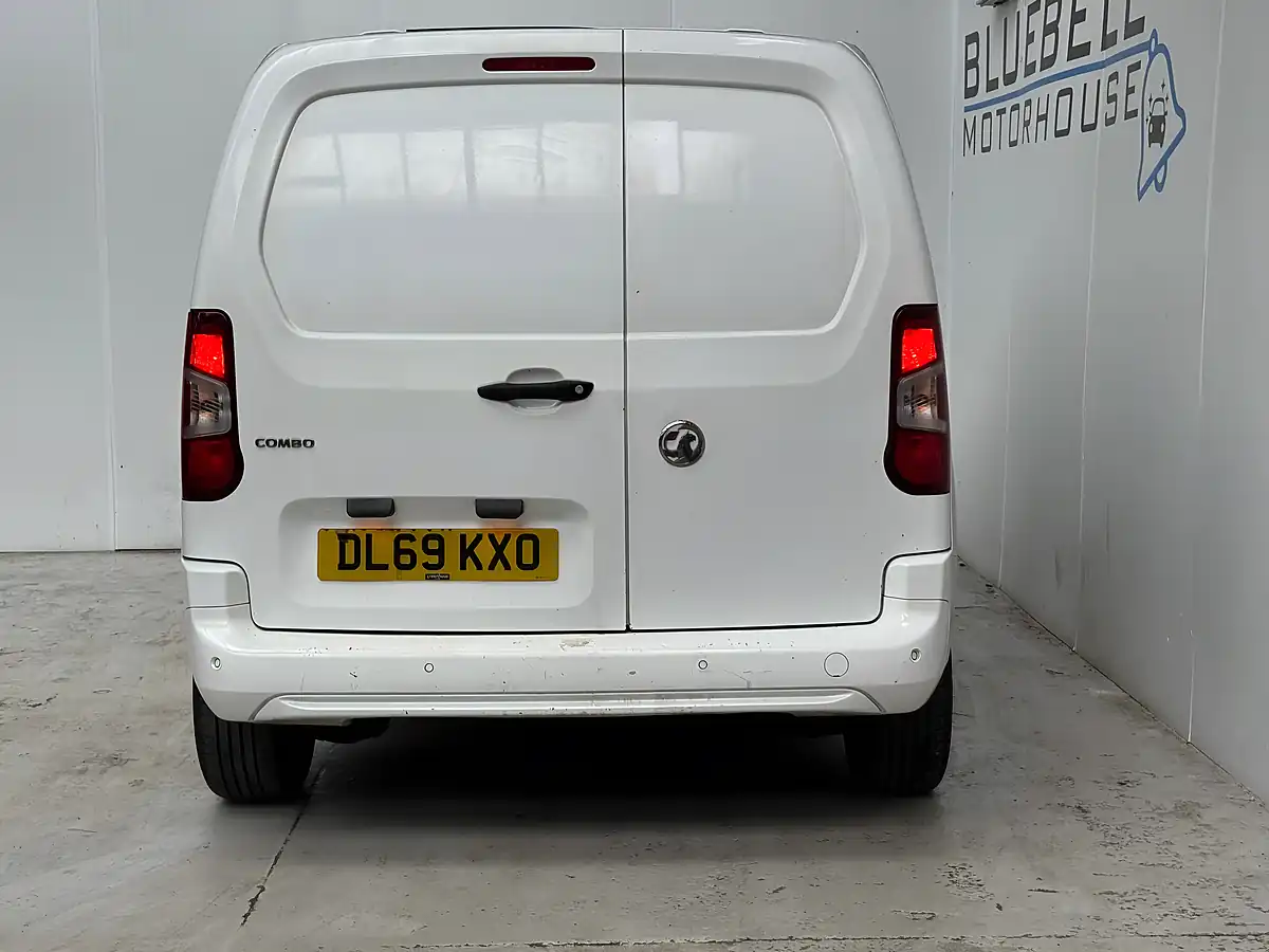 Used 2019 Vauxhall Combo Sportive L1 H1 White - Interior and Exterior details 6