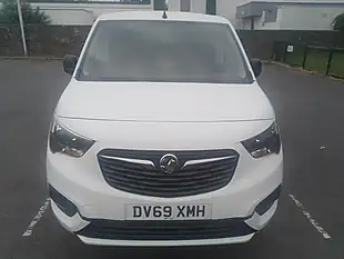 Used 2019 Vauxhall Combo Sportive White - Interior and Exterior details 2