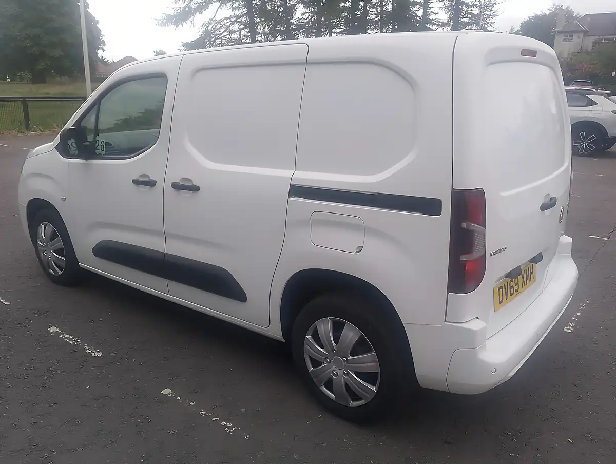 Used 2019 Vauxhall Combo Sportive White - Interior and Exterior details 5