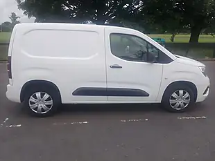Used 2019 Vauxhall Combo Sportive White - Interior and Exterior details 8