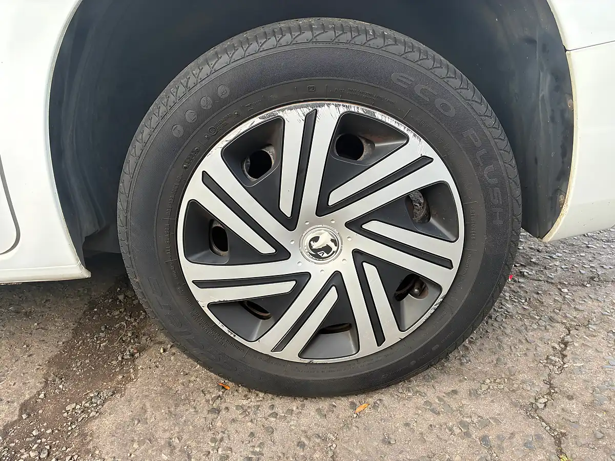 Used 2019 Vauxhall Combo Sportive White - Interior and Exterior details 11