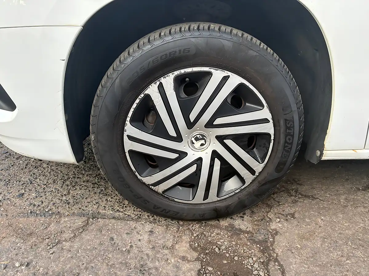 Used 2019 Vauxhall Combo Sportive White - Interior and Exterior details 12