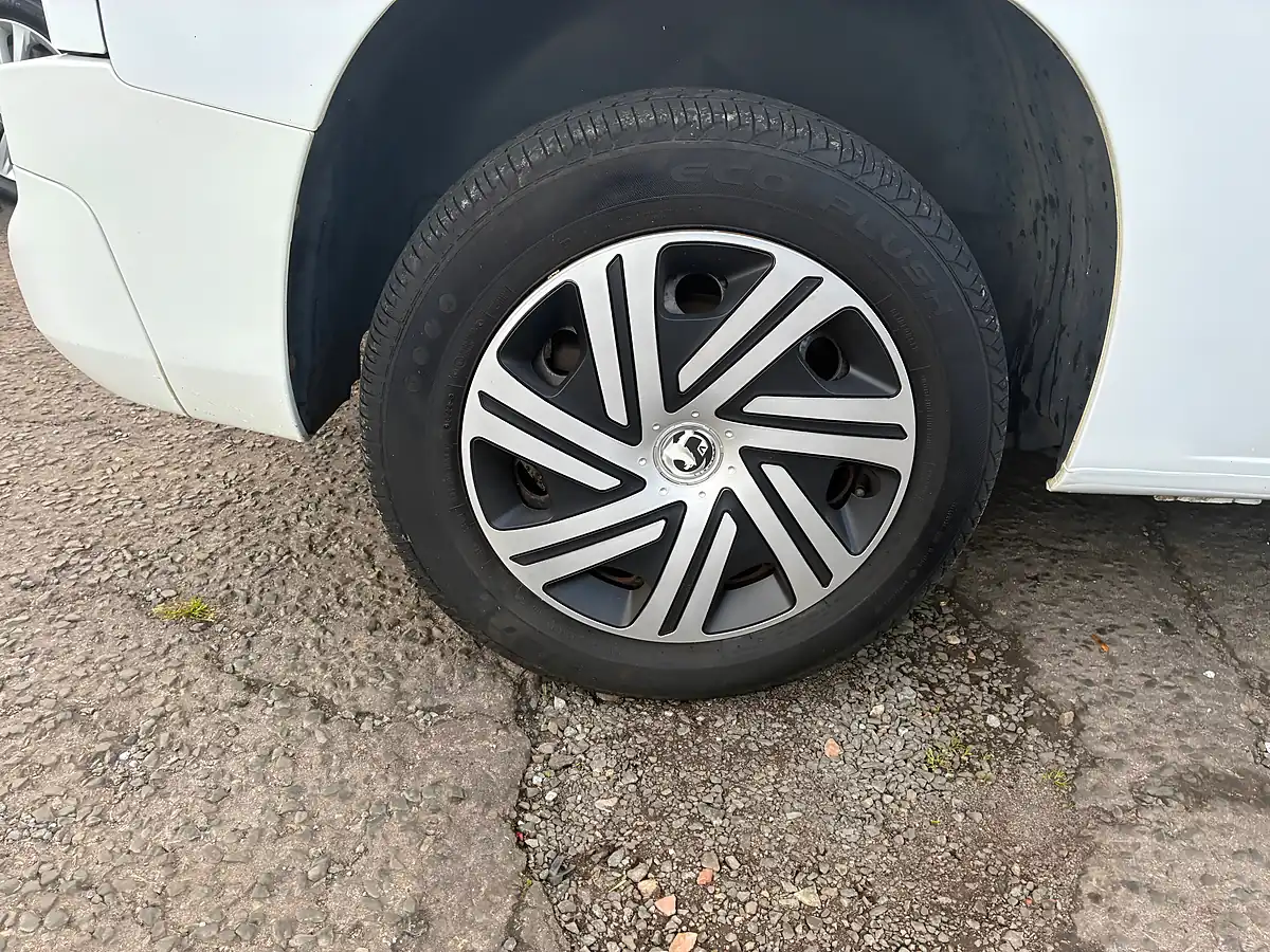 Used 2019 Vauxhall Combo Sportive White - Interior and Exterior details 13