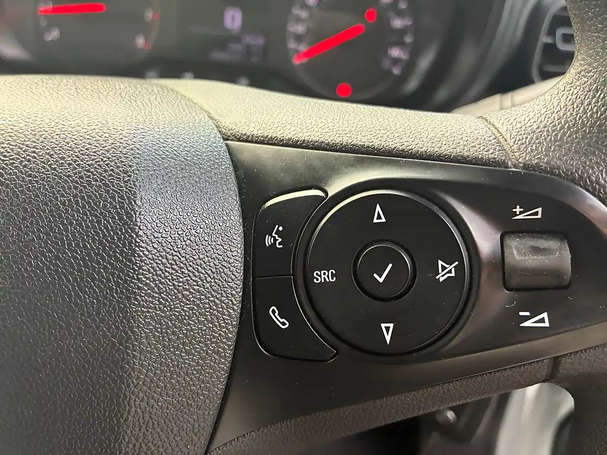 Used 2019 Vauxhall Combo Sportive White - Interior and Exterior details 16