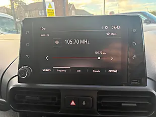 Used 2019 Vauxhall Combo Sportive White - Interior and Exterior details 18