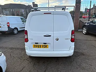 Used 2019 Vauxhall Combo Sportive White - Interior and Exterior details 4