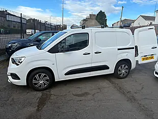 Used 2019 Vauxhall Combo Sportive White - Interior and Exterior details 6