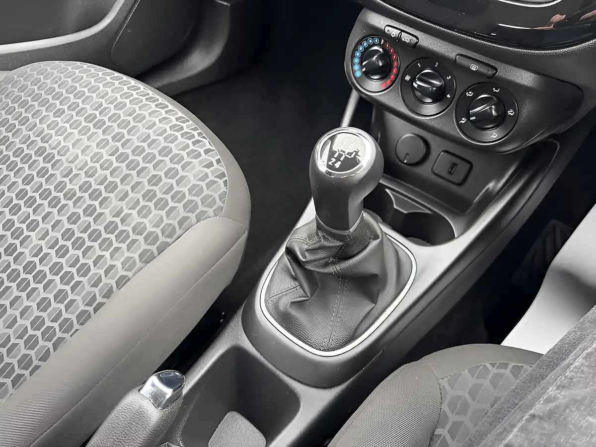 Used 2019 Vauxhall Corsa Energy White - Interior and Exterior details 16