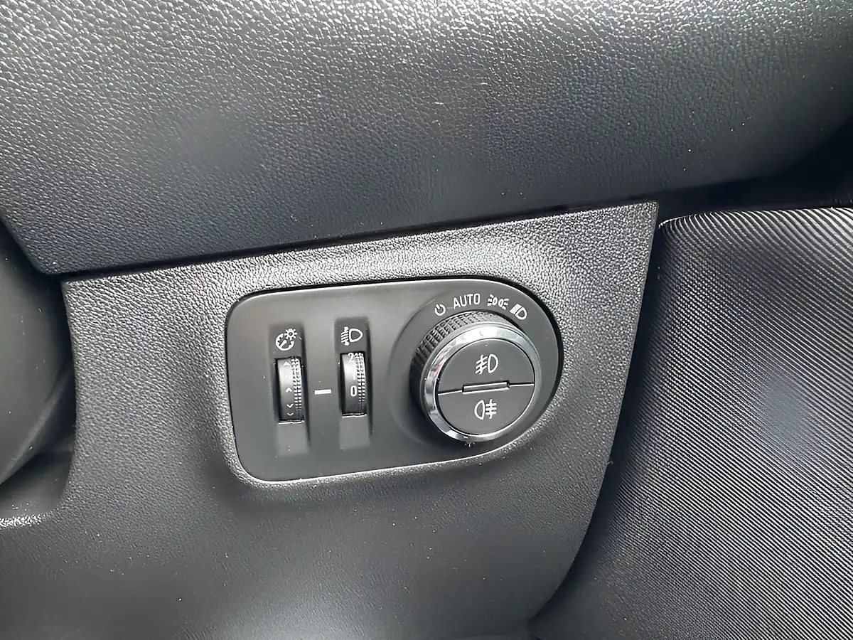 Used 2019 Vauxhall Corsa Energy White - Interior and Exterior details 19