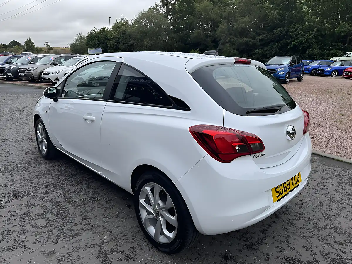 Used 2019 Vauxhall Corsa Energy White - Interior and Exterior details 5
