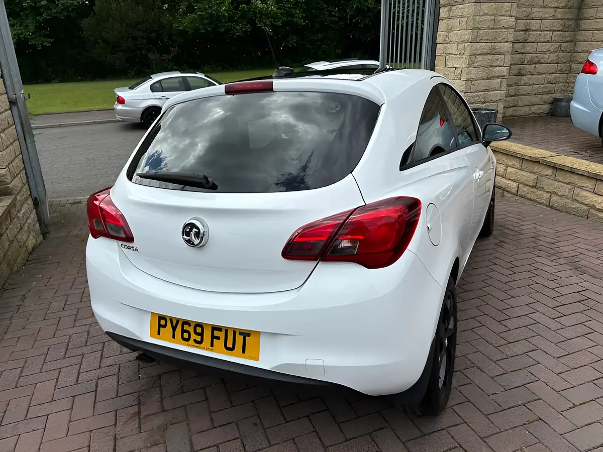 Used 2019 Vauxhall Corsa Griffin Arctic White - Interior and Exterior details 11