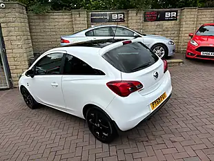 Used 2019 Vauxhall Corsa Griffin Arctic White - Interior and Exterior details 8