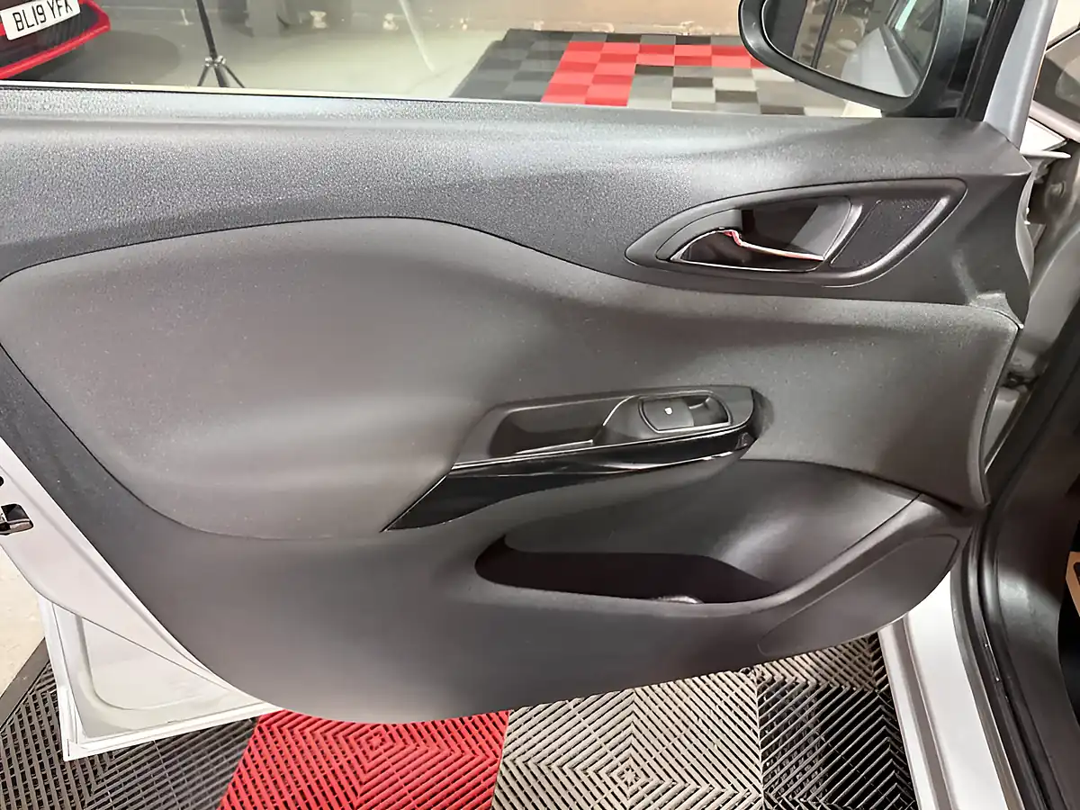 Used 2019 Vauxhall Corsa Griffin Silver - Interior and Exterior details 15