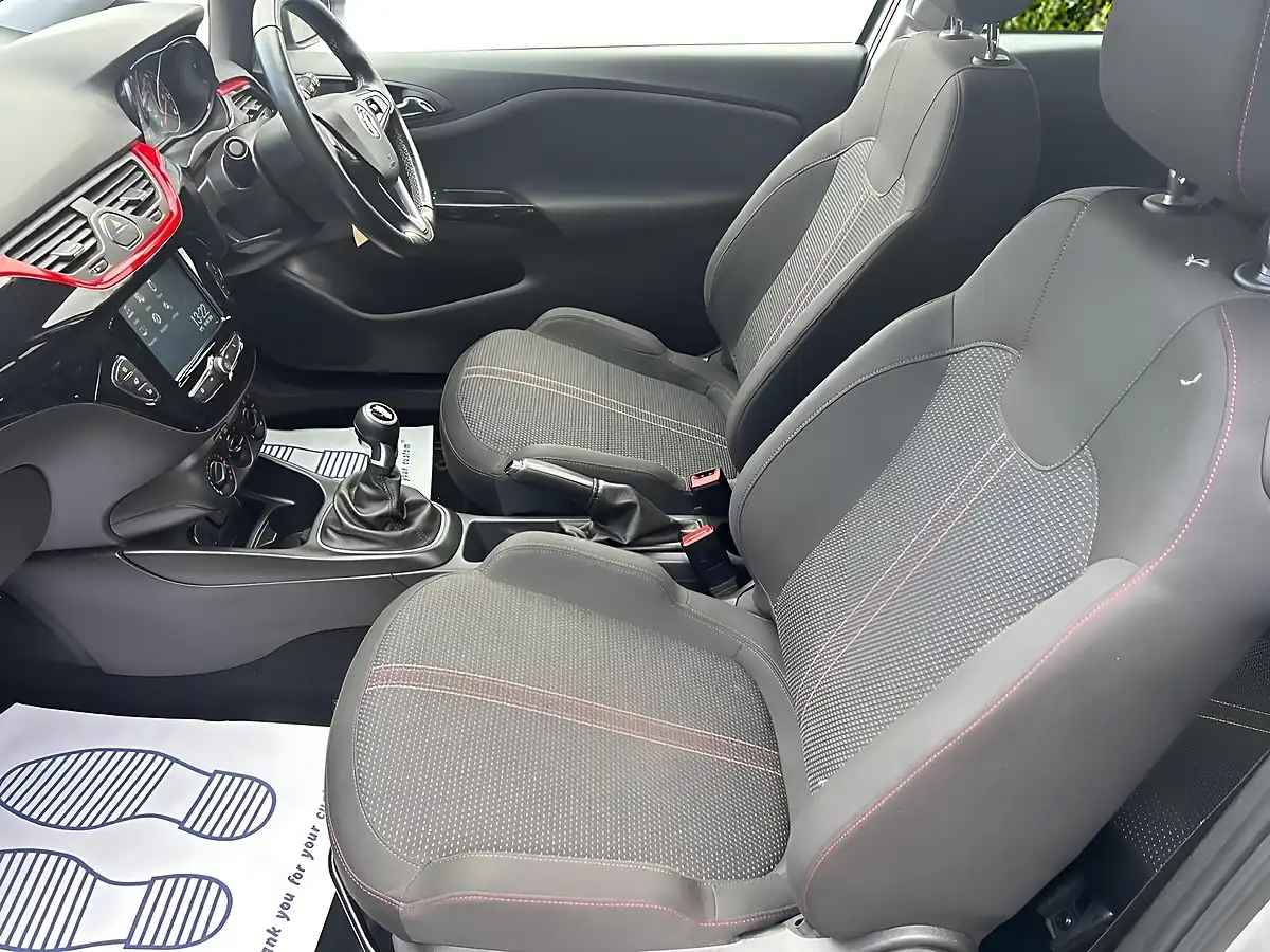 Used 2019 Vauxhall Corsa Griffin Silver - Interior and Exterior details 16