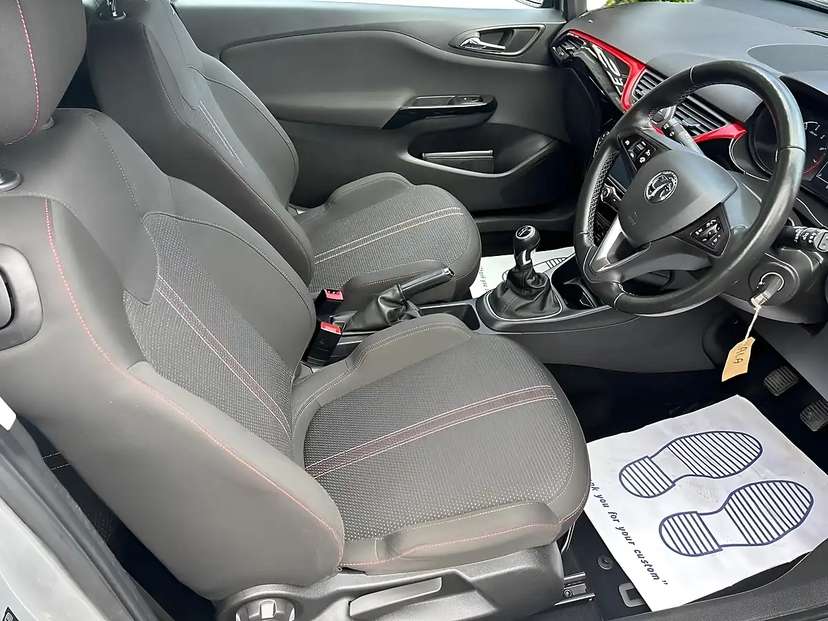 Used 2019 Vauxhall Corsa Griffin Silver - Interior and Exterior details 18
