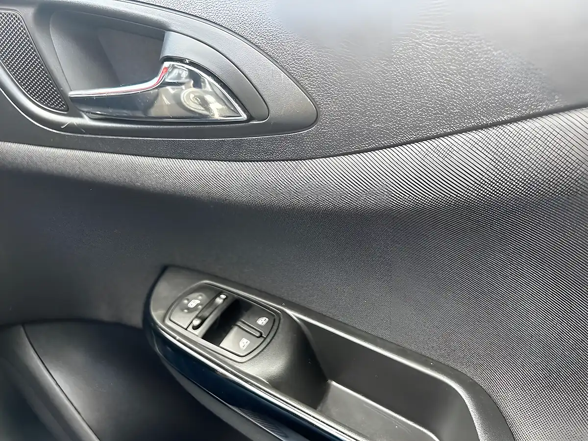 Used 2019 Vauxhall Corsa Griffin Silver - Interior and Exterior details 20