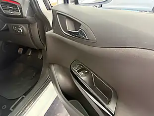 Used 2019 Vauxhall Corsa Griffin White - Interior and Exterior details 19