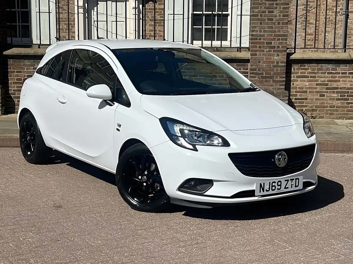 Used 2019 Vauxhall Corsa Griffin White - Front View